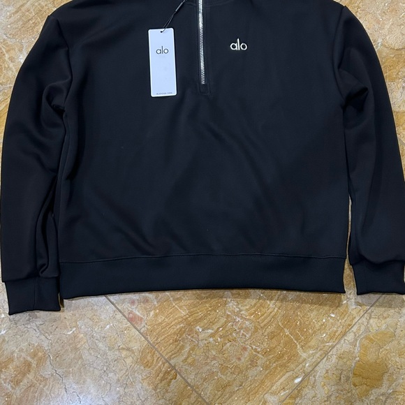 ALO Yoga Men's Quarter Zip-Up Black Sweater is available for purchase on au  PAY Market - Imported Goods Online Store Co.Ltd. | au PAY Market - Online  Shopping Site